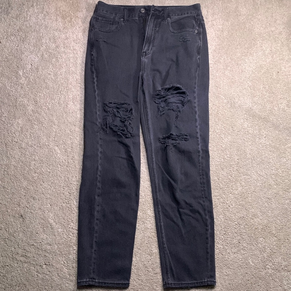 American Eagle ripped mom jeans